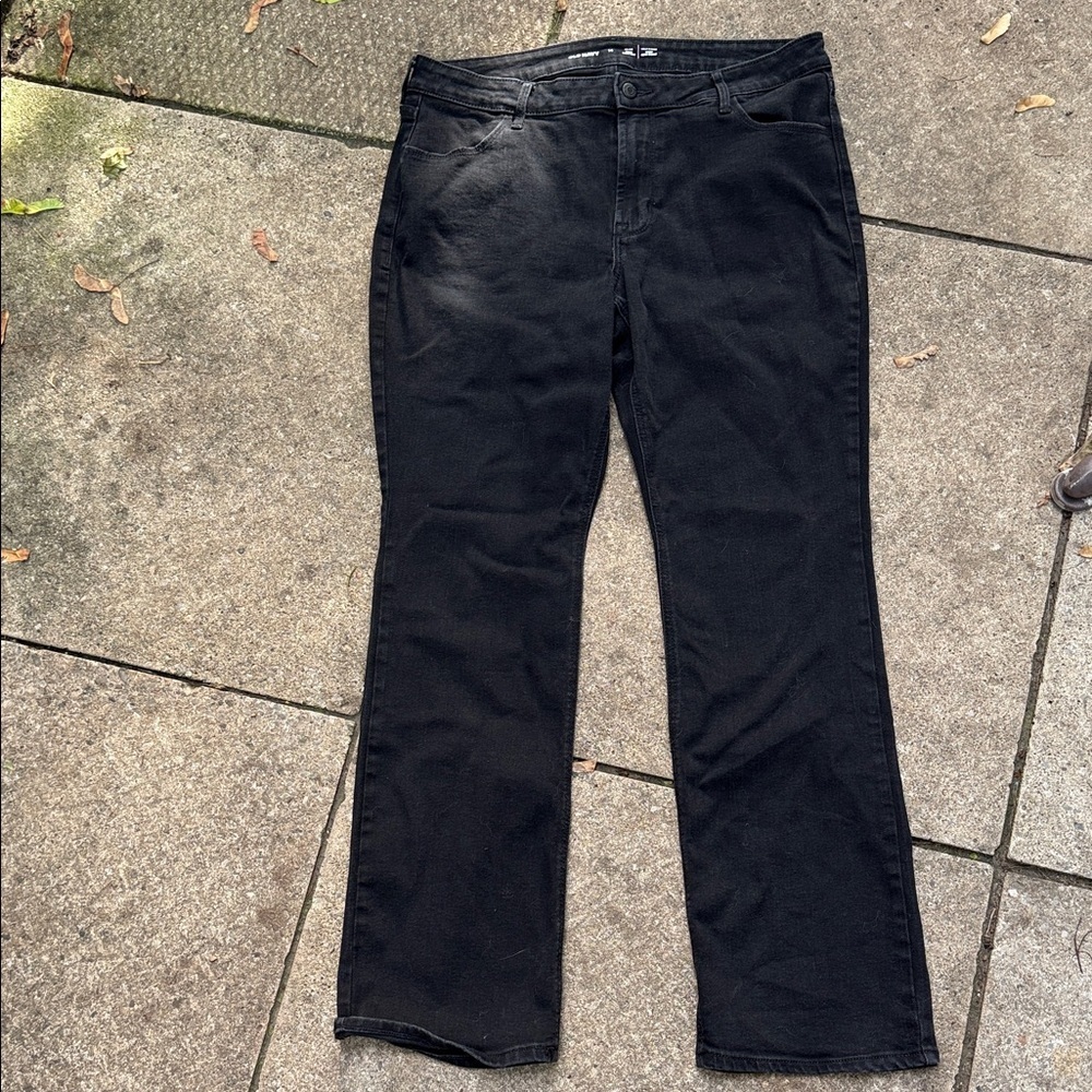 Old Navy Women's Black Denim Midrise Wow Boot-Cut Jeans. Size 14